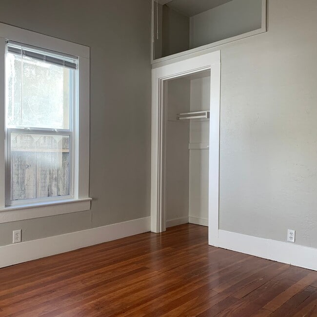 Photo - 149 W 21st St Unit 1