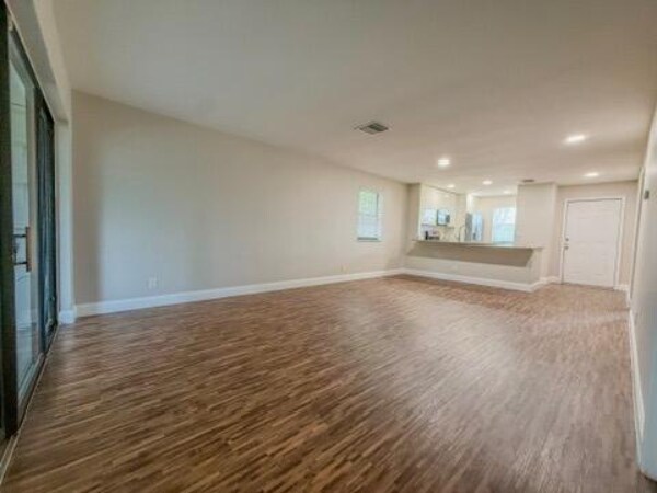 Photo - 3102 N Dixie Hwy