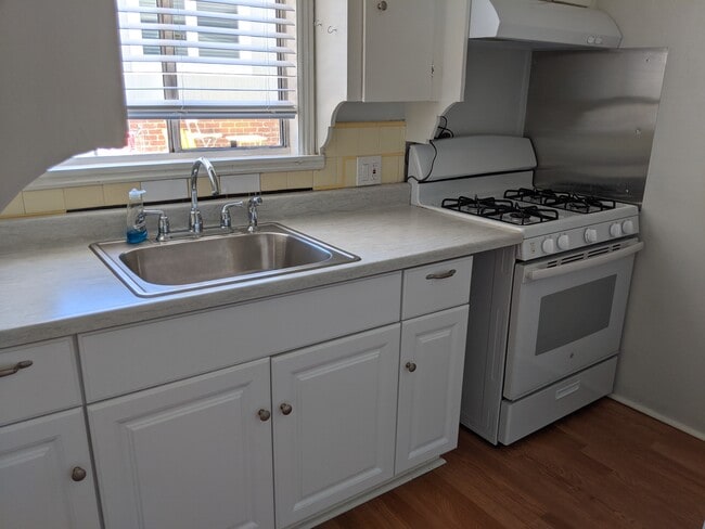 Photo - 5238 Wilkinson Ave