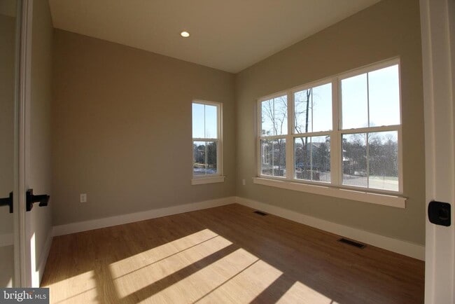 Photo - 224 Mill Race Dr