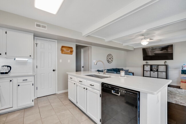 Photo - 2612 Loudoun St