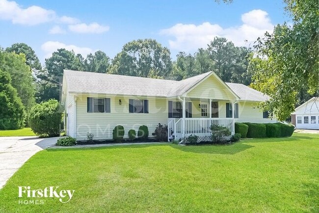 Photo - 185 Southmoor Cir
