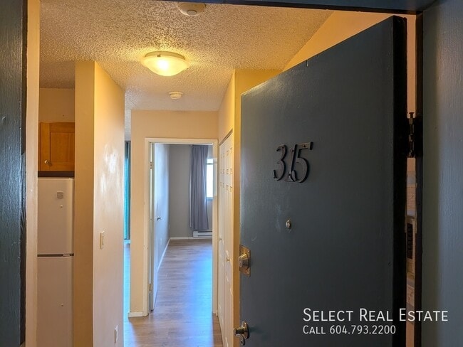 Building Photo - 1755 No 9 Highway315 Unit 315