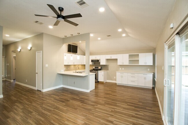 Photo - 2710 Sockeye Dr