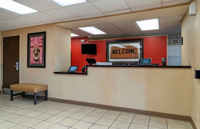 Furnished Studio-Detroit - Ann Arbor - Briarwood Mall