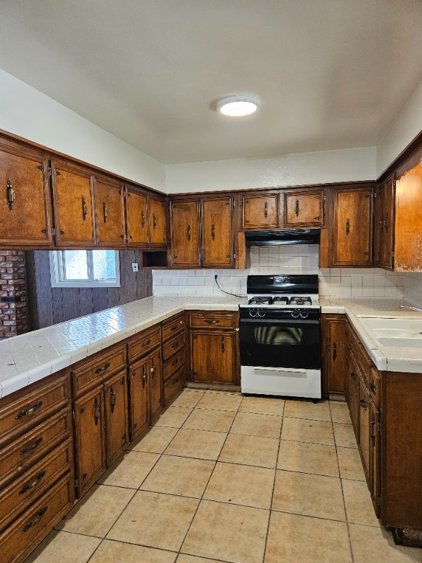 Photo - 1077 N White St