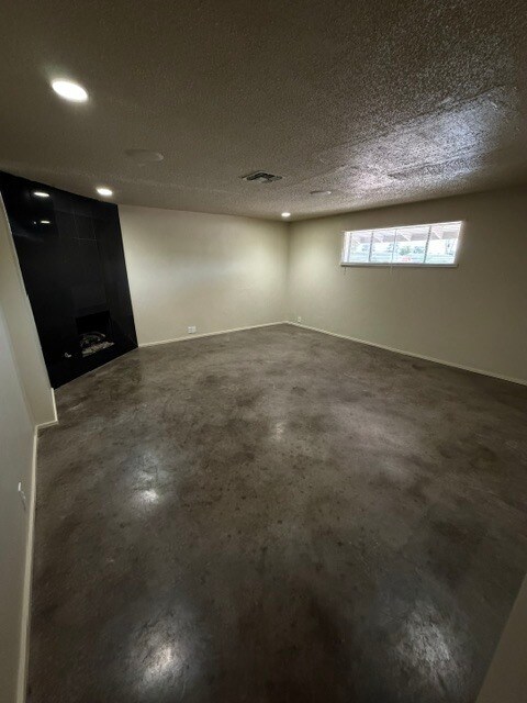Photo - 3724 W Gardenia Ave