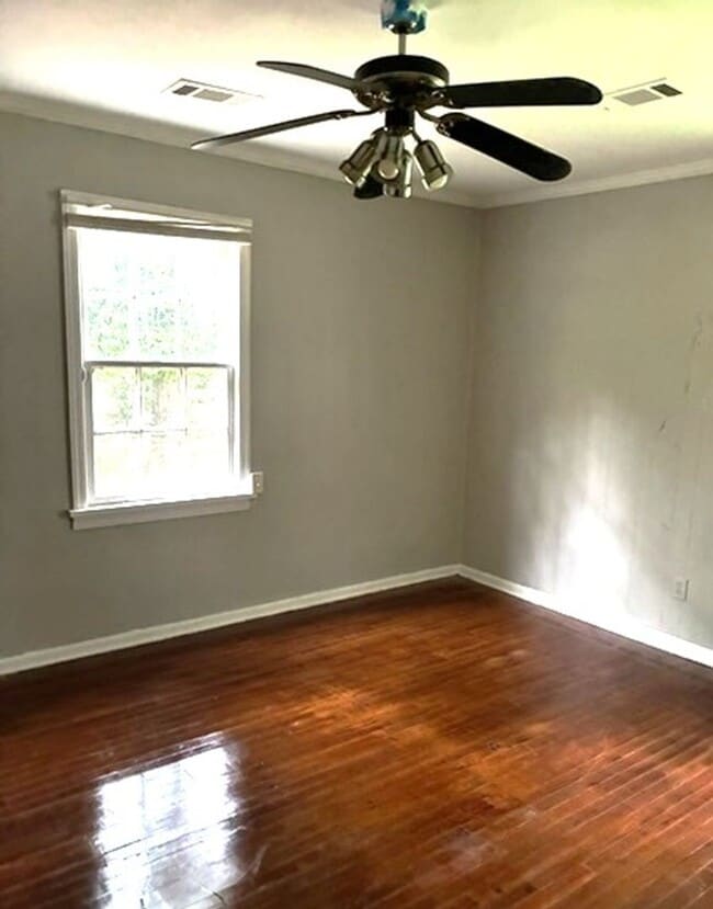 Photo - 3902 N Linden Dr
