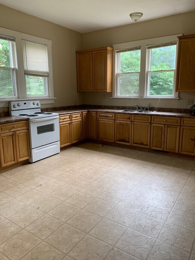 Photo - 1630 N Clay Ave Unit 1630 N Clay - A