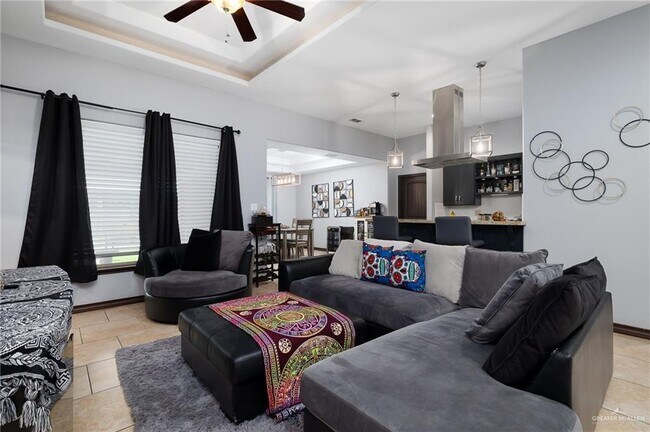 Photo - 13 Yellow Stone St