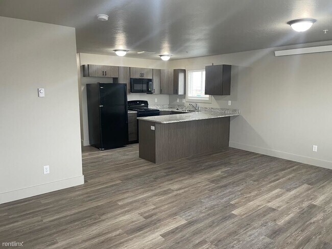 Photo - 3 br, 2 bath 4plex - 3562 East Gample Avenue