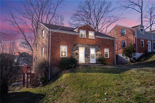 Photo - 494 Serpentine Dr