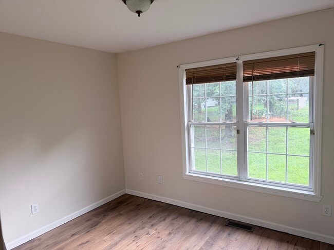 Photo - 5931 Lee Cline Rd Unit Brick Duplex Apartment