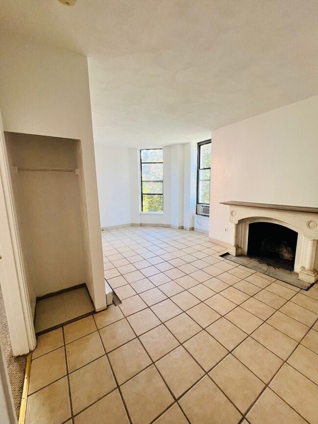 Photo - 556 Columbus Ave Unit 2R