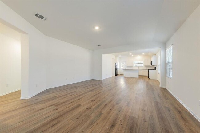 Photo - 602 Waterway Ave