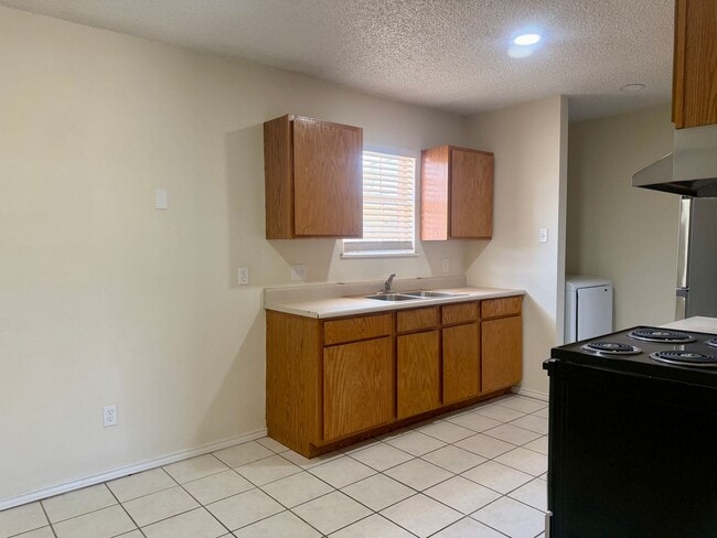 914 82nd St Unit B