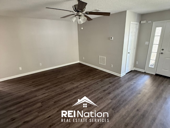 Move-In Ready 3BR Home in 38128 - Hardwood Floors, Attached Garage & Private Yard