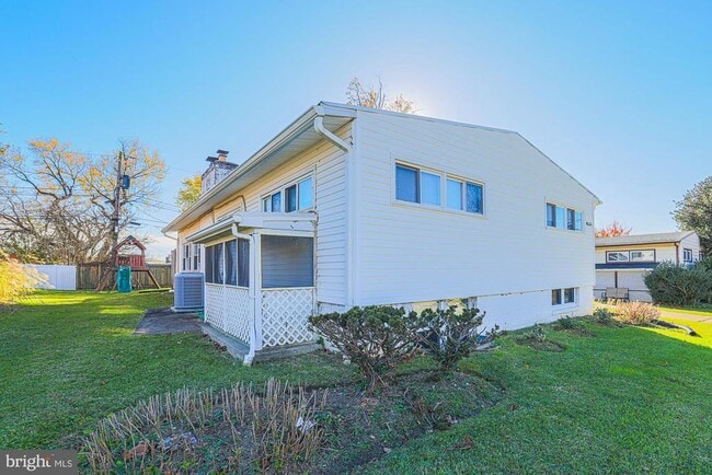 Building Photo - 2421 Lightfoot Dr