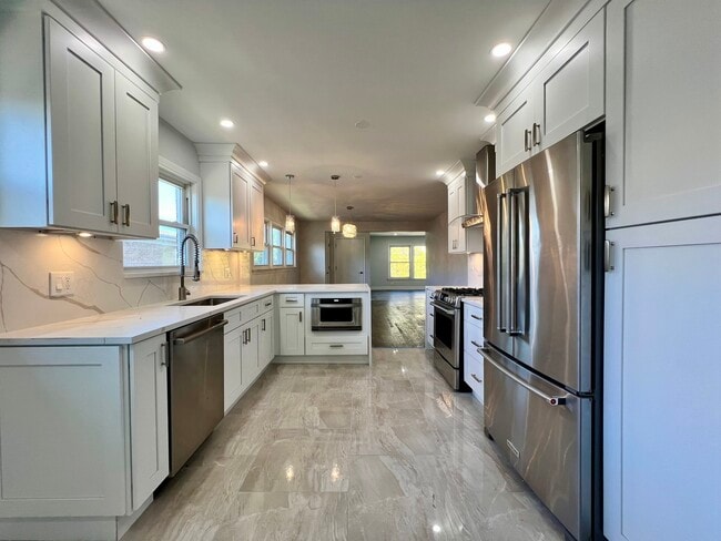 Photo - 3335 W Pratt Ave Unidad 2