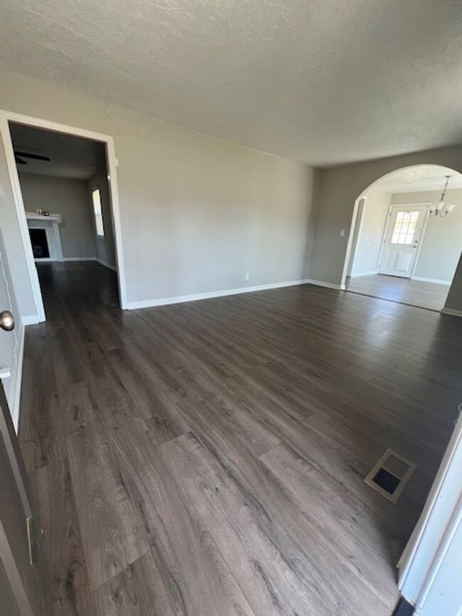 Photo - 3 Bedroom, 1.5 Bath Home in Dearing