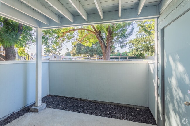 1BR,1BA