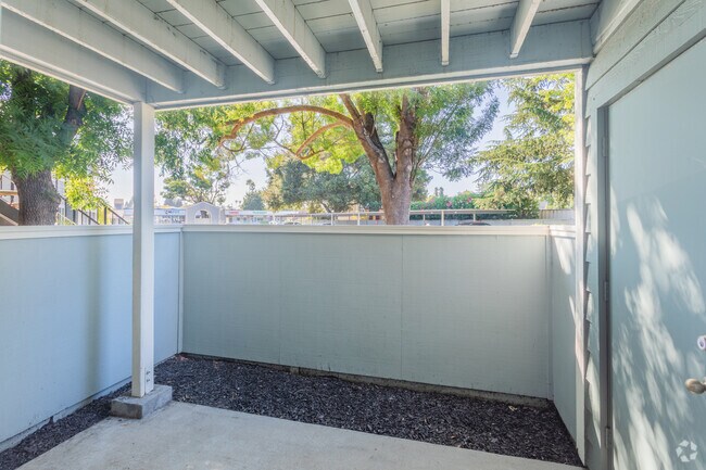 1HAB, 1BA - Cedar Glen