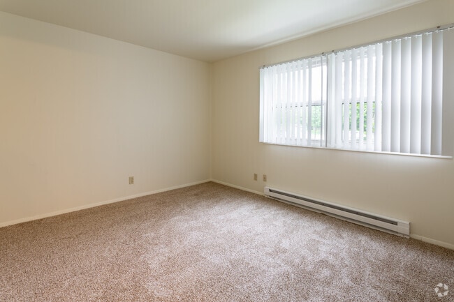 1BR,1BA,750SF