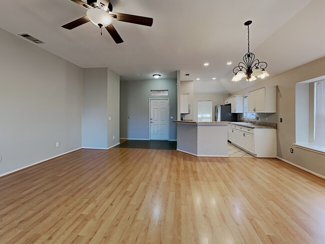 Photo - 7581 Lancelot Rd