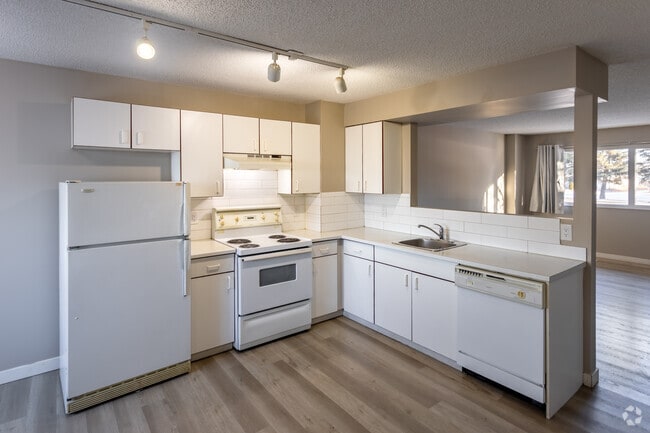 3BR, 1BA - 1,030SF -