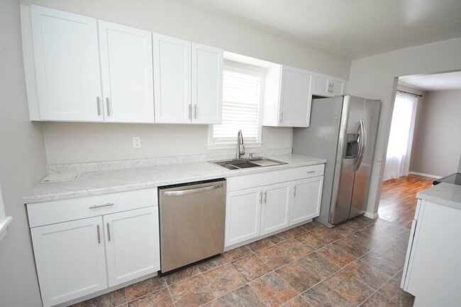 Photo - Impeccable updated home just blocks from downtown!