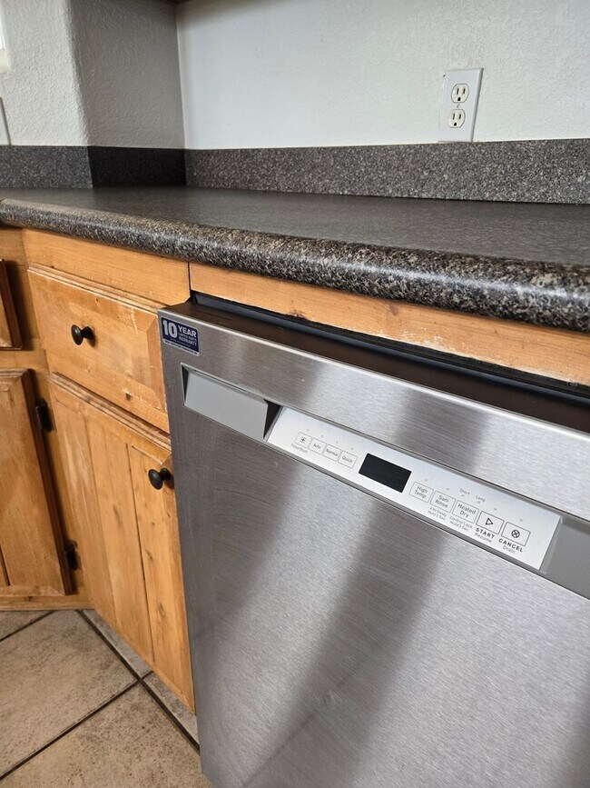 *MOVEIN INCENTIVE* Cozy 3 Bedroom 2 Bath Casa Casas en Alquiler