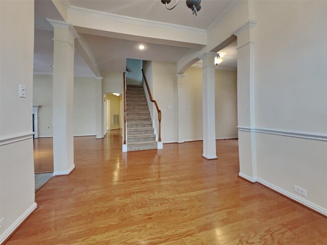 Photo - 3009 Fallbrook Ct