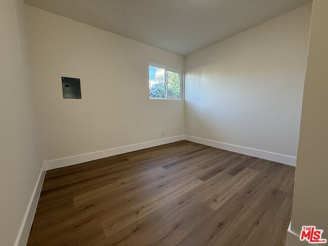 Photo - 1716 Locust Ave Unidad 4