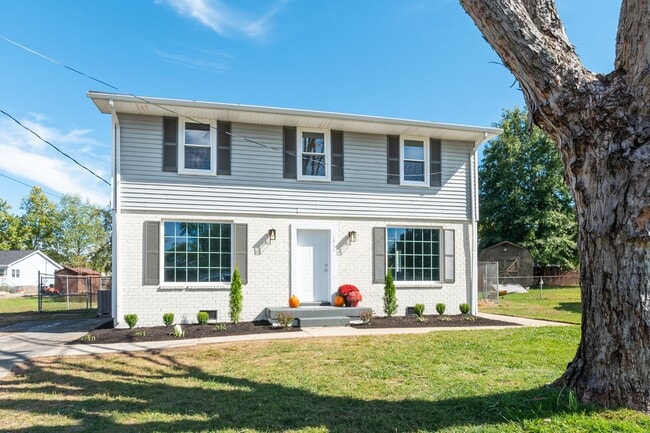 Photo - 1311 Mini Ct