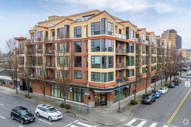 Broadway Commons - Broadway Commons Apartments