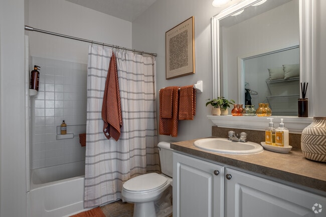 1BR, 1BA - 611SF - Bathroom - Fisher Commons