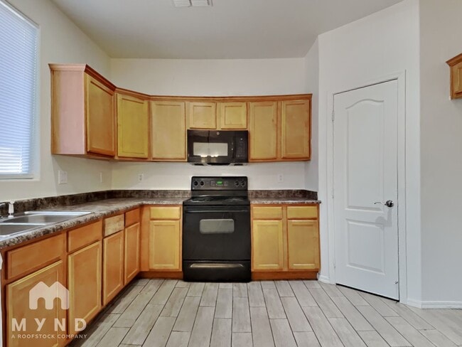 Photo - 3745 W Medlock Dr