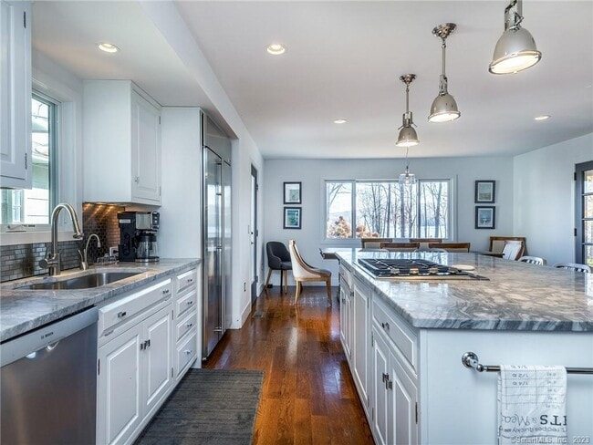 Photo - 321 W Shore Rd