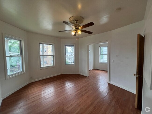 Building Photo - 304 S 1st Ave Unit 2 Rental