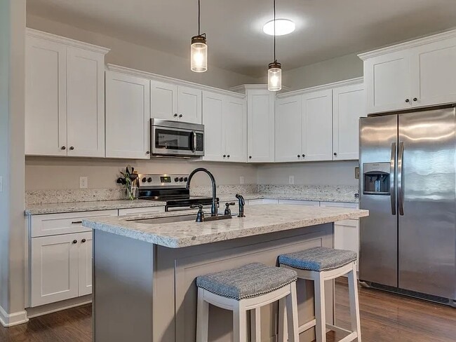 Photo - 2513 Warner Rd