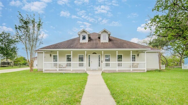319 Main St