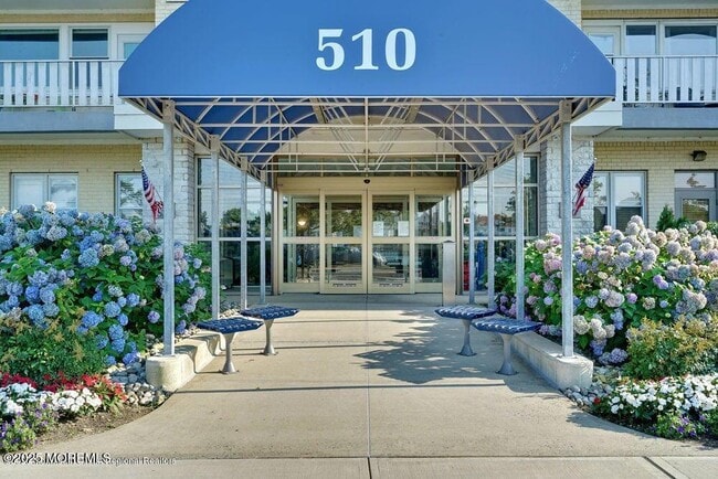Building Photo - 510 Deal Lake Dr Unit 2J Rental