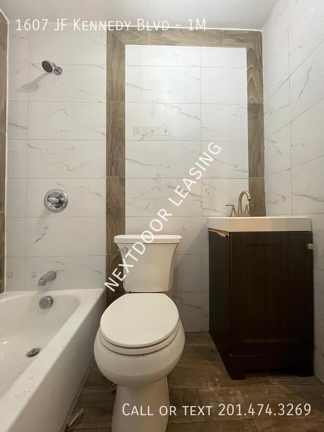 Photo - 1607 John F. Kennedy Blvd Unidad 1M