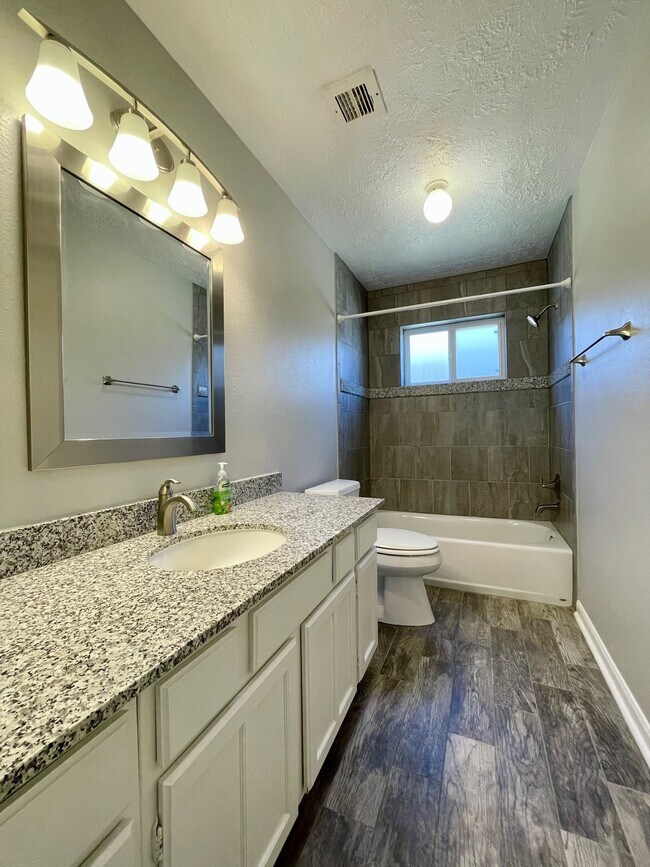 Photo - 19419 Moonhollow Dr