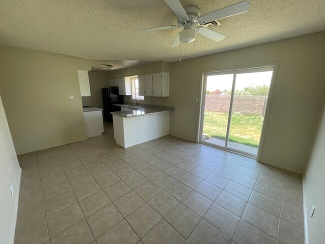 Photo - 4 bedroom Home in Yuma Valley for Rent!