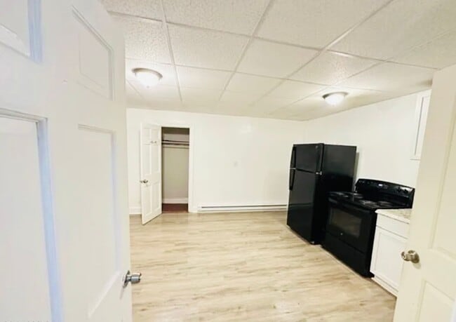 Building Photo - 59 Ontario St Unit 1st Floor Rear