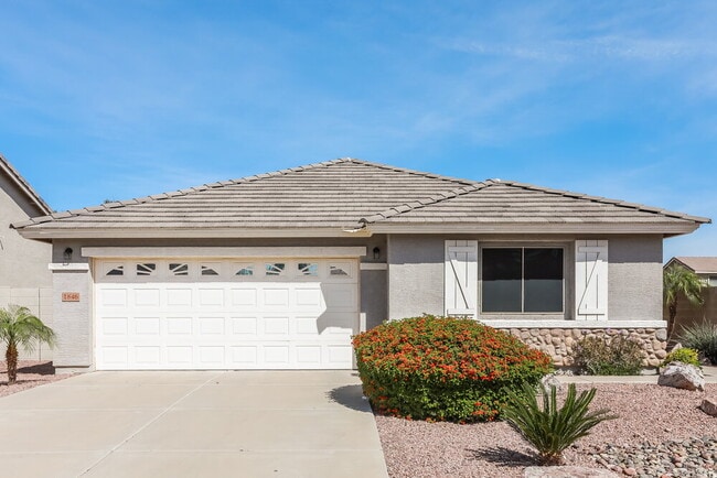 Building Photo - 1846 W Half Moon Cir