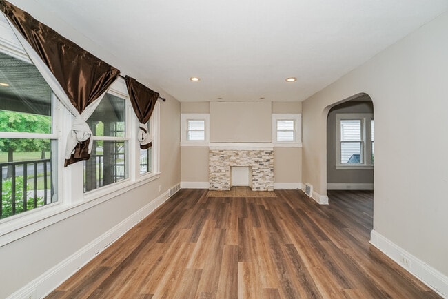 Photo - 3412 Kildare Rd