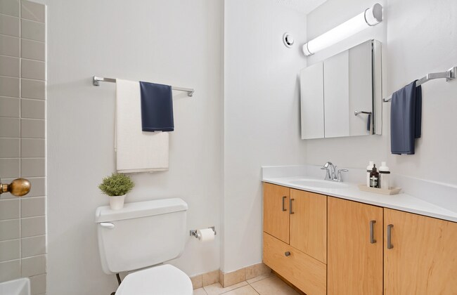 Photo - 58 W Superior St Unit 11