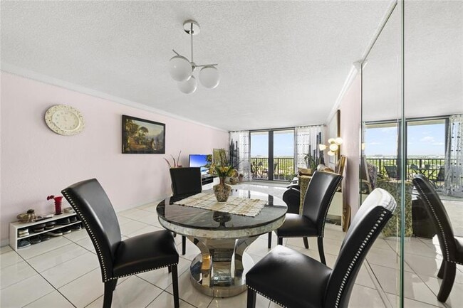 Building Photo - 2201 S Ocean Dr Unit 1506 Rental